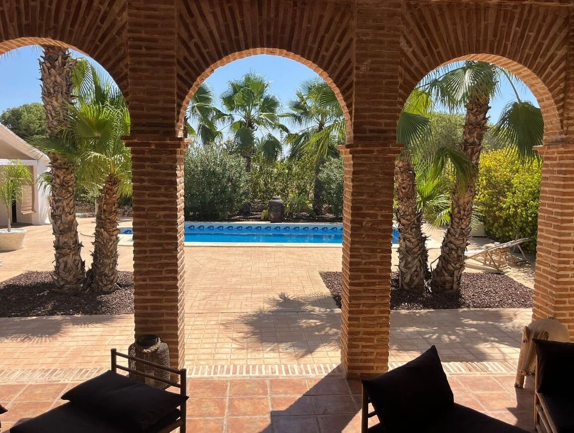 6 bedroom Villa for sale in Elche / Elx with pool garage - € 590,000 (Ref: 10144644)
