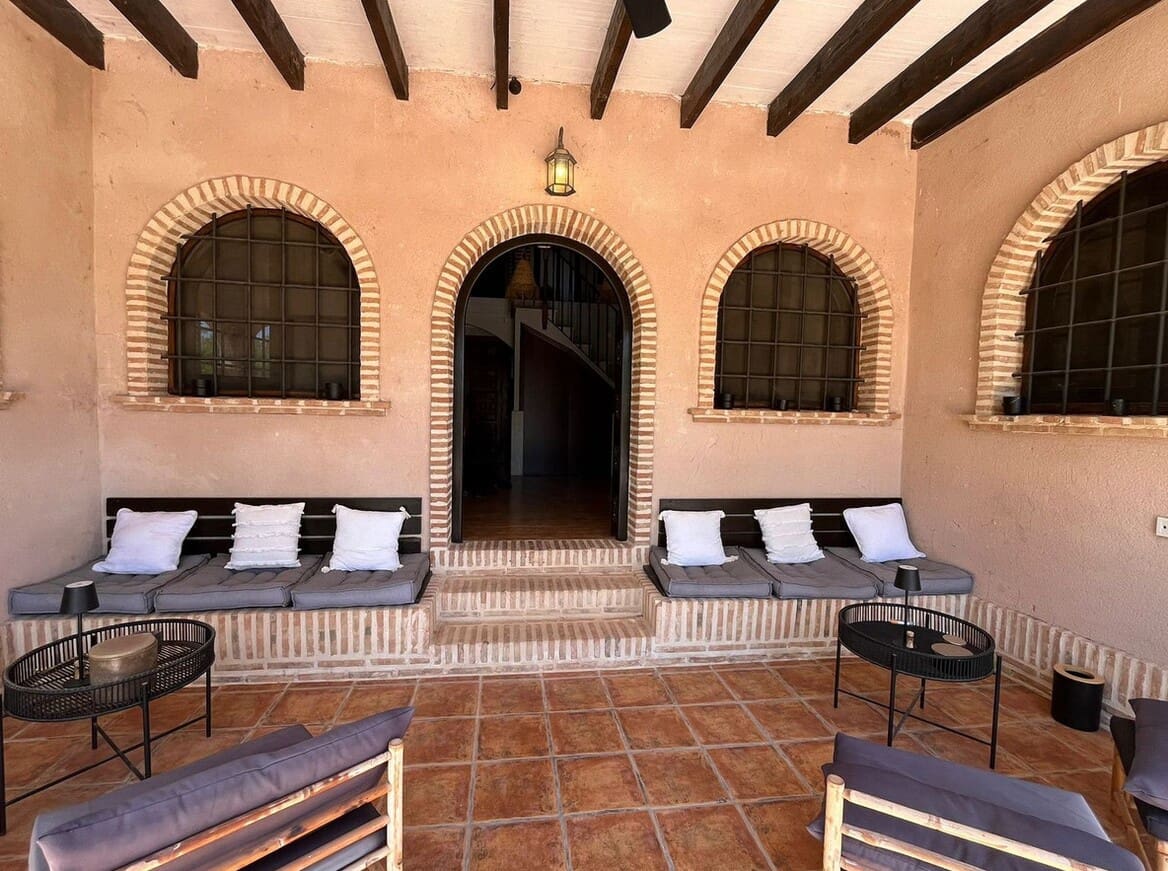 6 bedroom Villa for sale in Elche / Elx with pool garage - € 590,000 (Ref: 10144644)