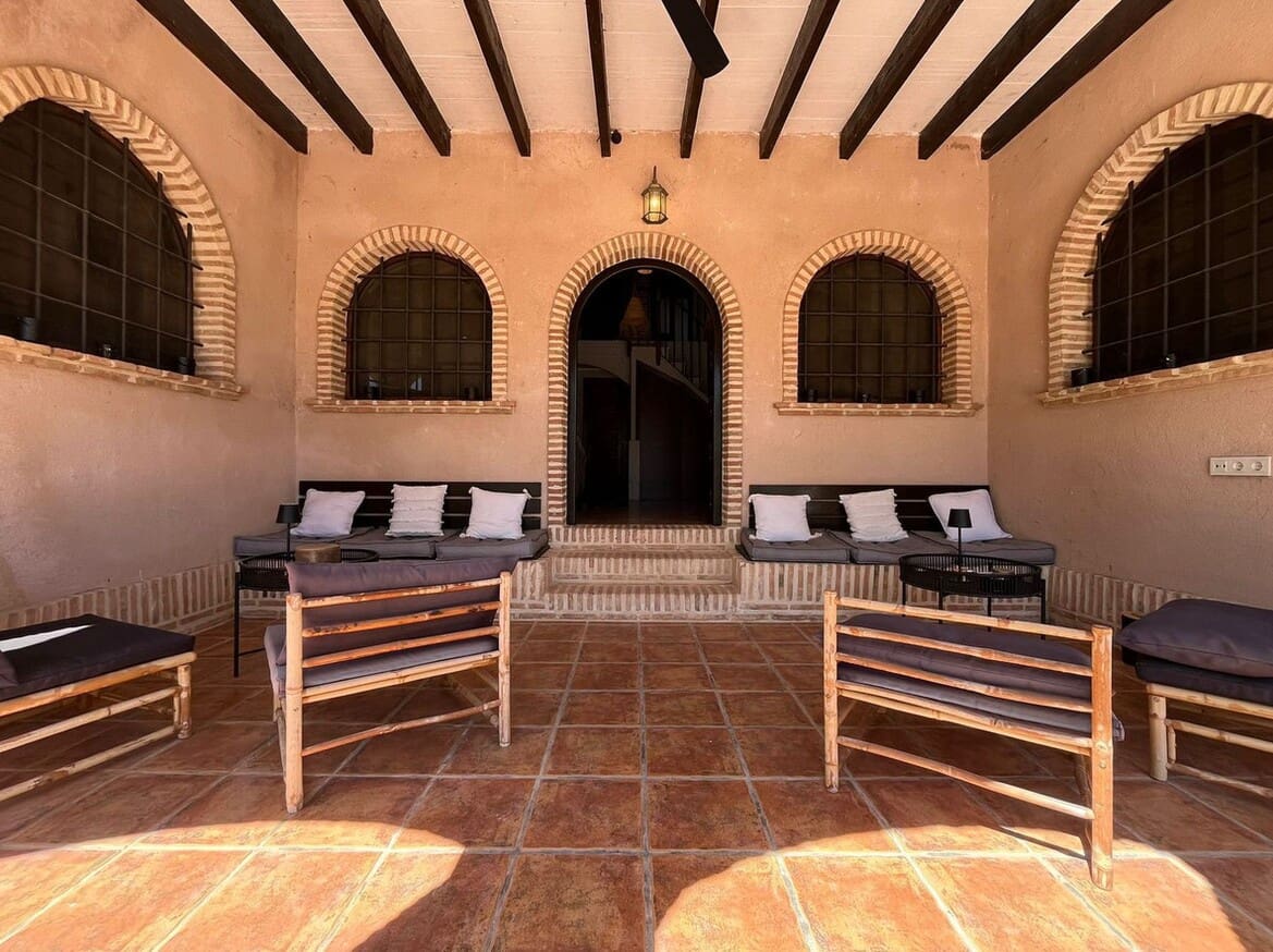 6 bedroom Villa for sale in Elche / Elx with pool garage - € 590,000 (Ref: 10144644)