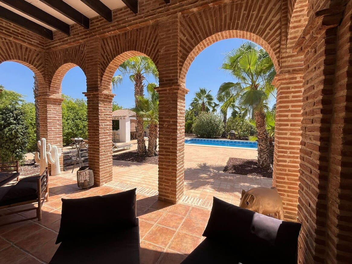 6 bedroom Villa for sale in Elche / Elx with pool garage - € 590,000 (Ref: 10144644)