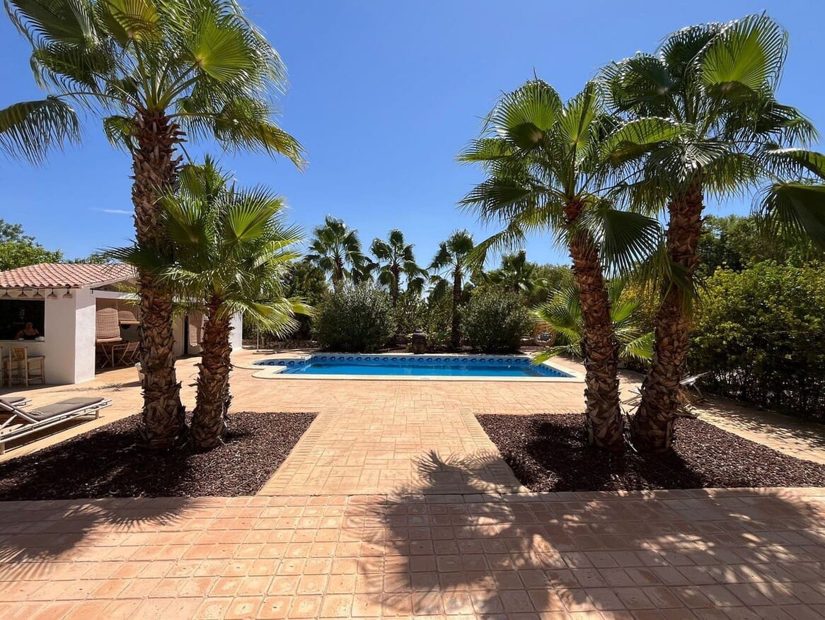 6 bedroom Villa for sale in Elche / Elx with pool garage - € 590,000 (Ref: 10144644)