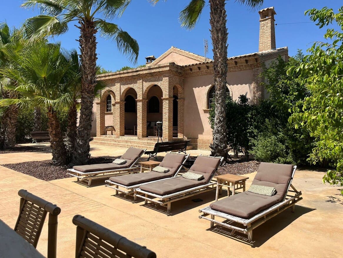 6 bedroom Villa for sale in Elche / Elx with pool garage - € 590,000 (Ref: 10144644)