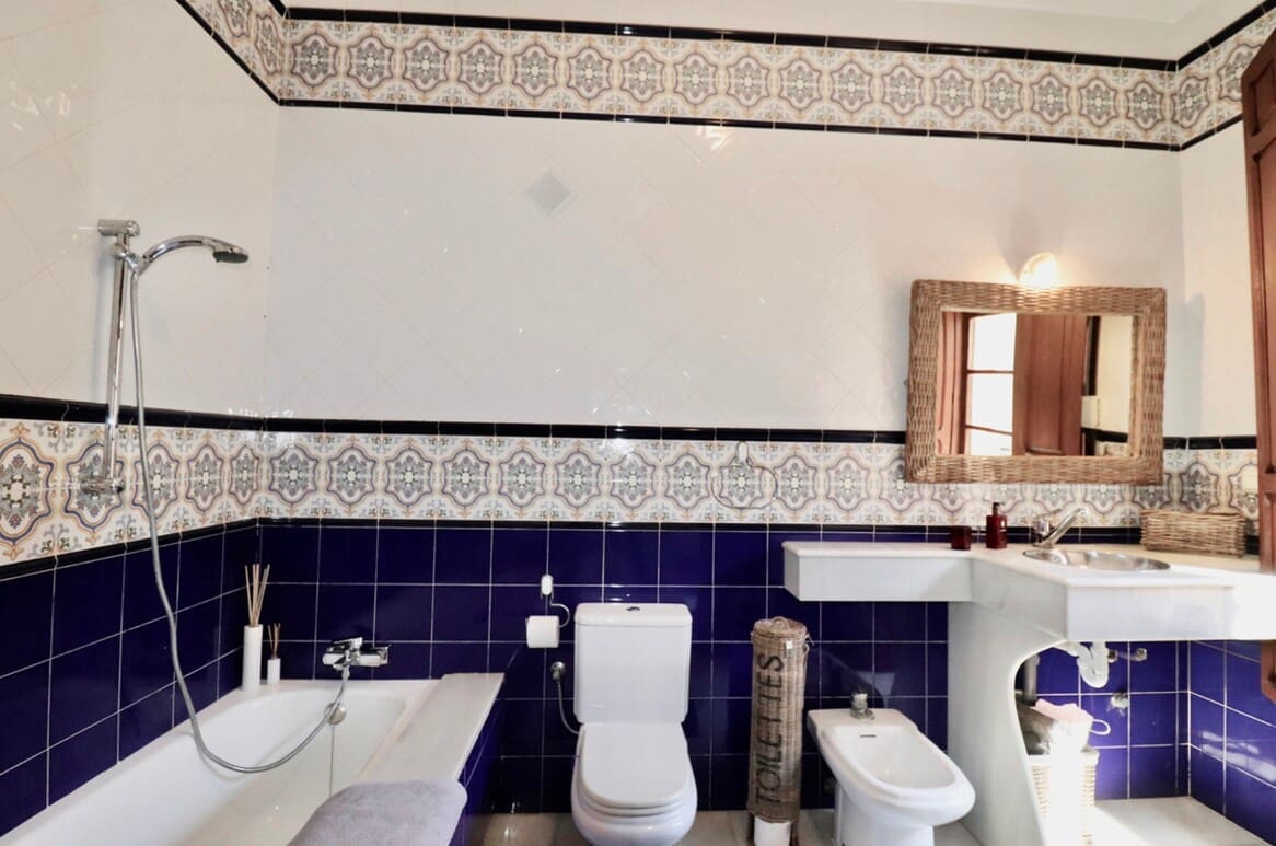 6 soveværelse Villa til salg i Almoradi med swimmingpool garage - € 599.000 (Ref: 10144647)