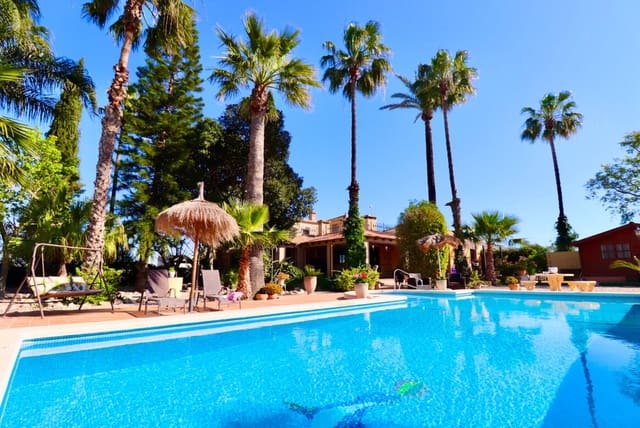 6 slaapkamer Villa te koop in Almoradí met zwembad garage - € 599.000 (Ref: 10144647)