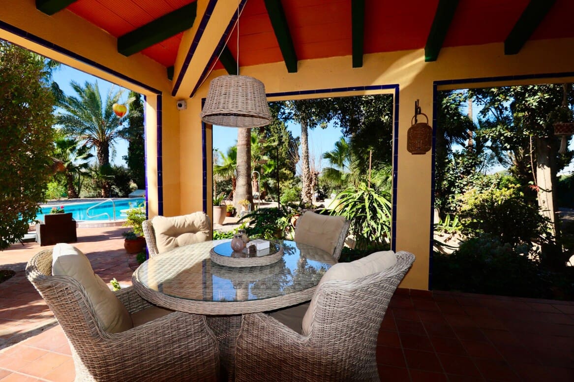 6 soveværelse Villa til salg i Almoradi med swimmingpool garage - € 599.000 (Ref: 10144647)