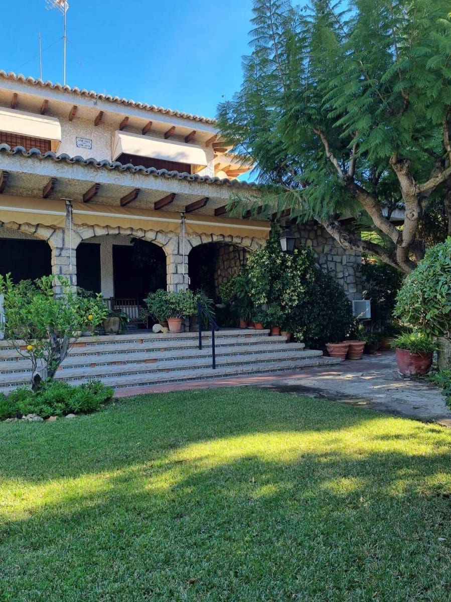 6 soveværelse Villa til salg i Alicante by med swimmingpool garage - € 1.350.000 (Ref: 10144648)