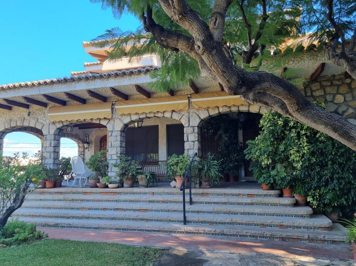 6 soveværelse Villa til salg i Alicante by med swimmingpool garage - € 1.350.000 (Ref: 10144648)