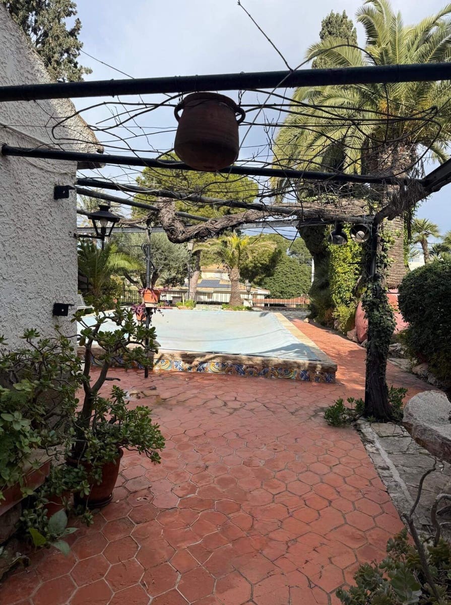 6 soveværelse Villa til salg i Alicante by med swimmingpool garage - € 1.350.000 (Ref: 10144648)
