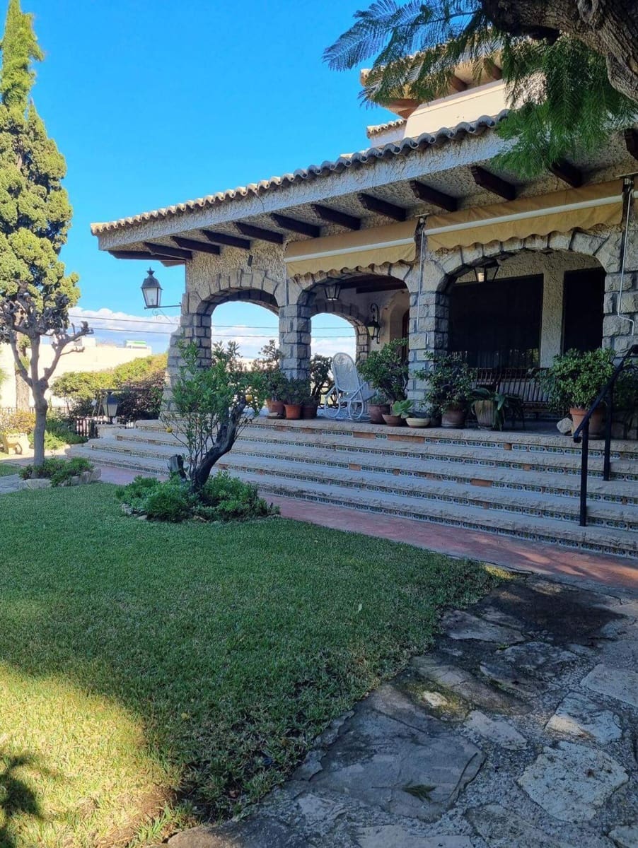 6 soveværelse Villa til salg i Alicante by med swimmingpool garage - € 1.350.000 (Ref: 10144648)