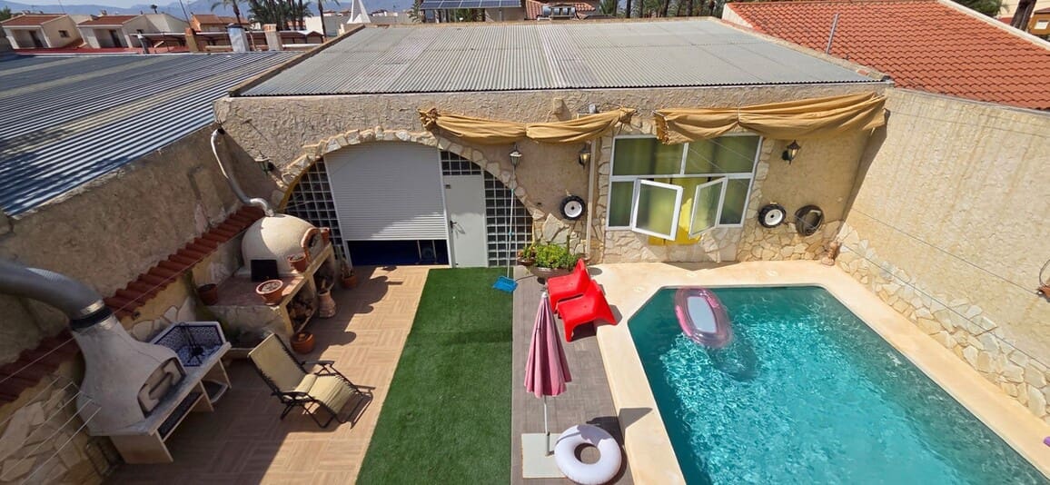 Casa de 5 habitaciones en San Isidro en venta con piscina garaje - 325.000 € (Ref: 10144649)