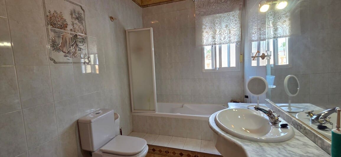 Casa de 5 habitaciones en San Isidro en venta con piscina garaje - 325.000 € (Ref: 10144649)