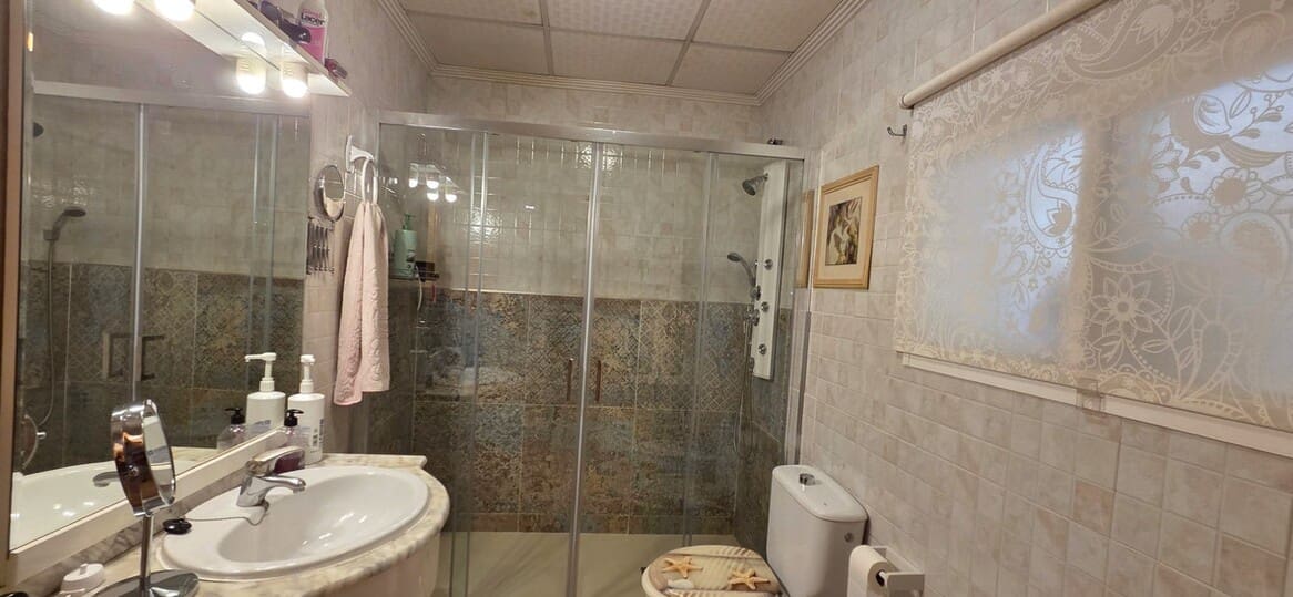 Casa de 5 habitaciones en San Isidro en venta con piscina garaje - 325.000 € (Ref: 10144649)