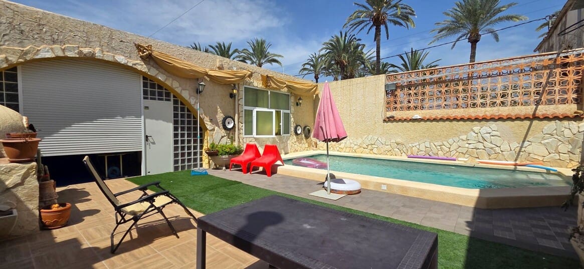 Casa de 5 habitaciones en San Isidro en venta con piscina garaje - 325.000 € (Ref: 10144649)