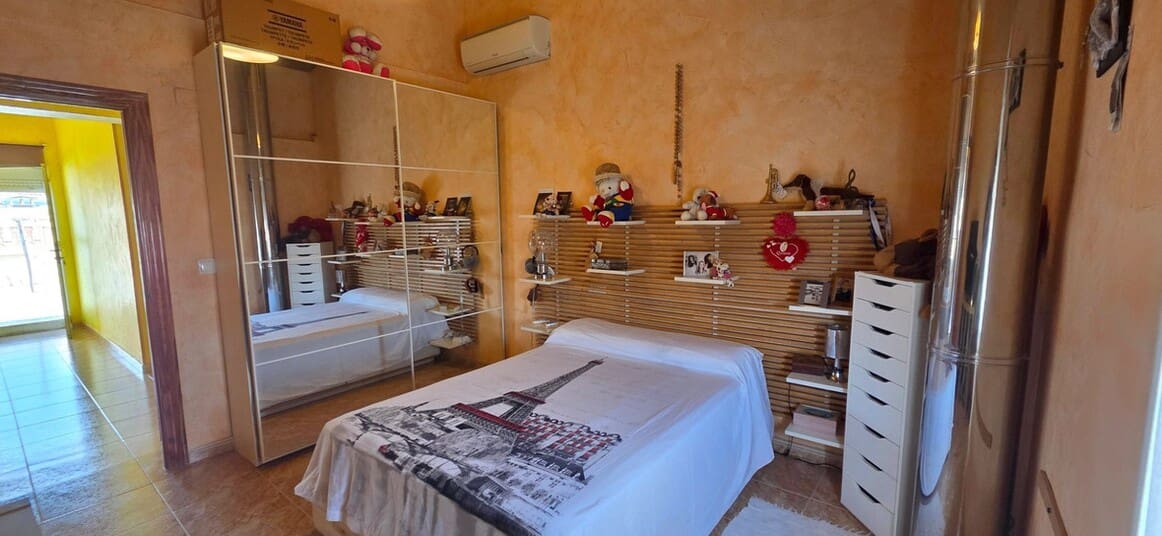 Casa de 5 habitaciones en San Isidro en venta con piscina garaje - 325.000 € (Ref: 10144649)
