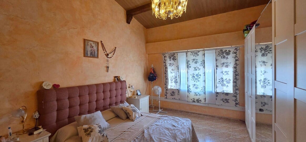 Casa de 5 habitaciones en San Isidro en venta con piscina garaje - 325.000 € (Ref: 10144649)