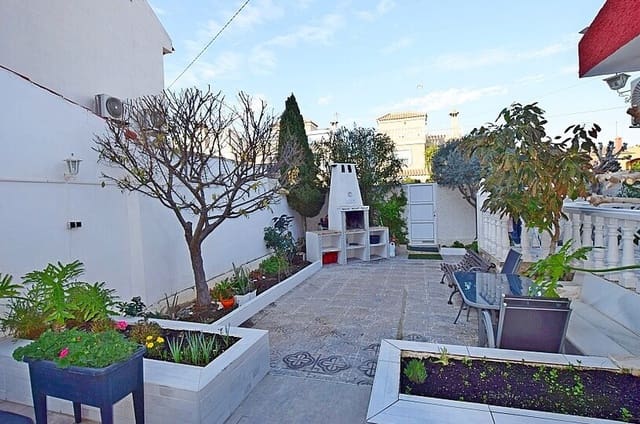 3 soveværelse Villa til salg i Playa del Cura, Torrevieja med swimmingpool garage - € 850.000 (Ref: 10144650)