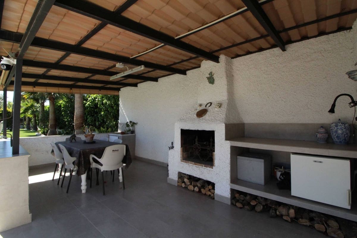 3 soverom Villa til salgs i Elche / Elx med svømmebasseng garasje - € 498 750 (Ref: 10144652)