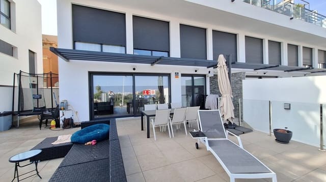 3 slaapkamer Appartement te koop in Zona Pueblo, Guardamar del Segura met zwembad garage - € 549.950 (Ref: 10144653)