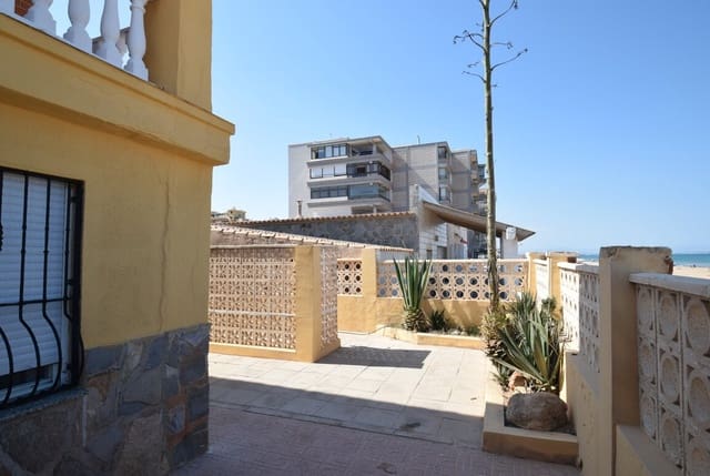 7 quarto Moradia para venda em Zona Pueblo, Guardamar del Segura com garagem - 750 000 € (Ref: 10144654)