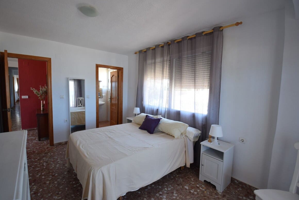 7 camera da letto Villa in vendita in Guardamar del Segura con garage - 750.000 € (Rif: 10144654)
