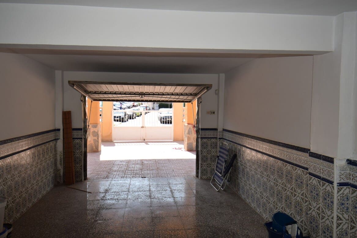 7 camera da letto Villa in vendita in Guardamar del Segura con garage - 750.000 € (Rif: 10144654)