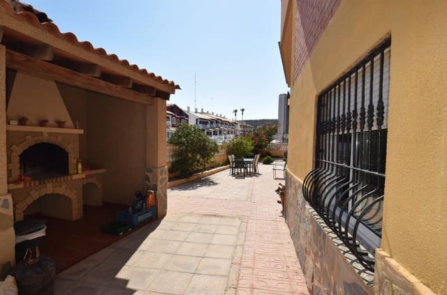 7 quarto Moradia para venda em Zona Pueblo, Guardamar del Segura com garagem - 750 000 € (Ref: 10144654)