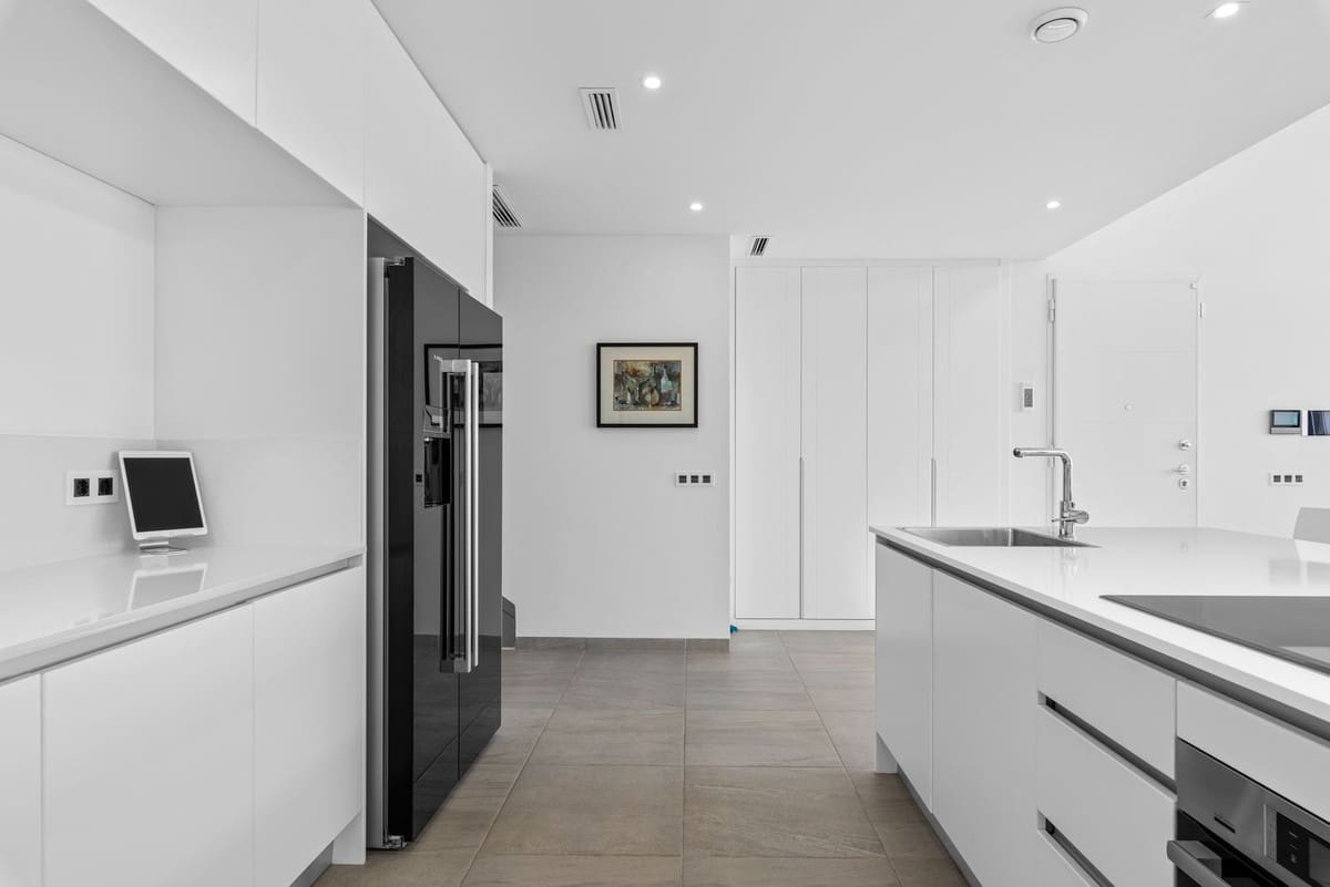 4 soveværelse Villa til salg i San Miguel de Salinas med swimmingpool garage - € 675.000 (Ref: 10144656)