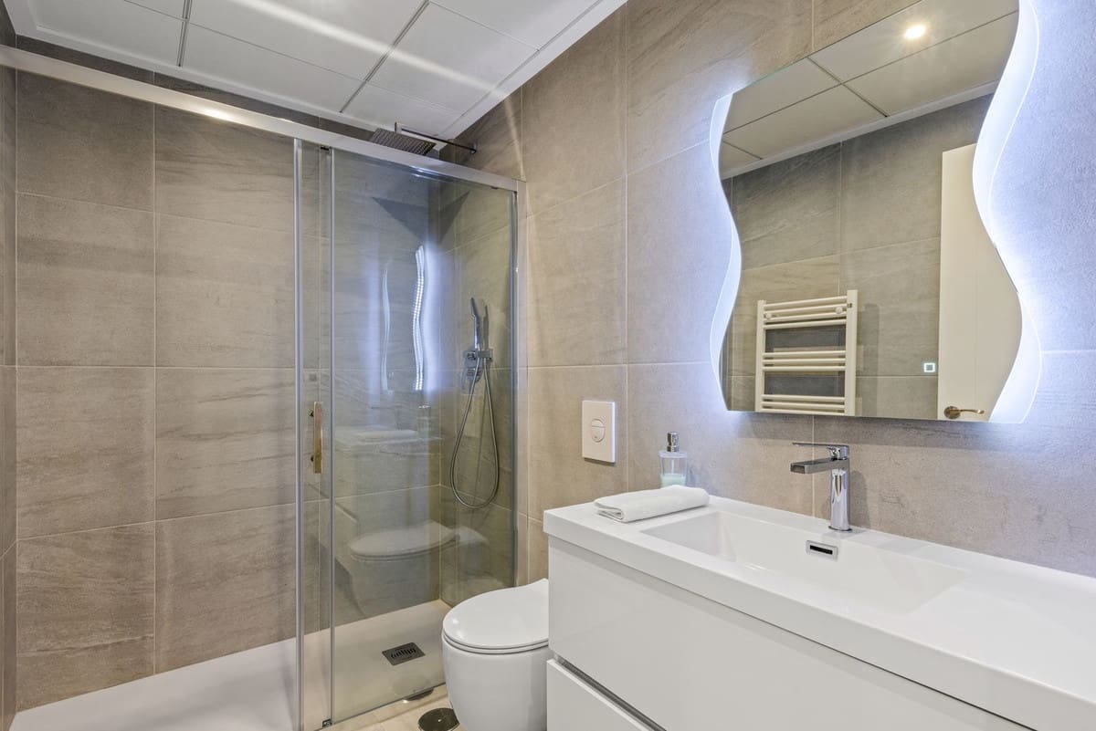 4 soveværelse Villa til salg i San Miguel de Salinas med swimmingpool garage - € 675.000 (Ref: 10144656)