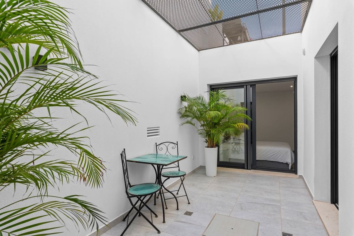4 soveværelse Villa til salg i San Miguel de Salinas med swimmingpool garage - € 675.000 (Ref: 10144656)