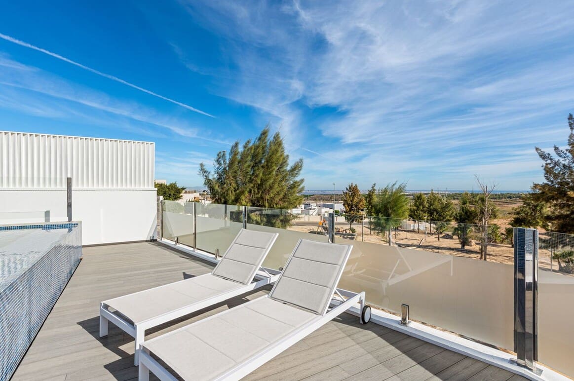 4 bedroom Villa for sale in San Miguel de Salinas with pool garage - € 675,000 (Ref: 10144656)
