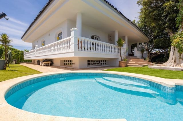 4 soveværelse Villa til salg i Puerto Deportivo, Torrevieja med swimmingpool garage - € 890.000 (Ref: 10144657)