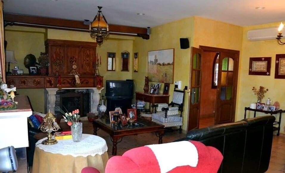 4 slaapkamer Villa te koop in San Miguel de Salinas met zwembad - € 600.000 (Ref: 10144658)