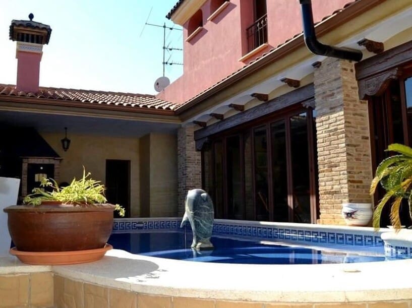 4 slaapkamer Villa te koop in San Miguel de Salinas met zwembad - € 600.000 (Ref: 10144658)