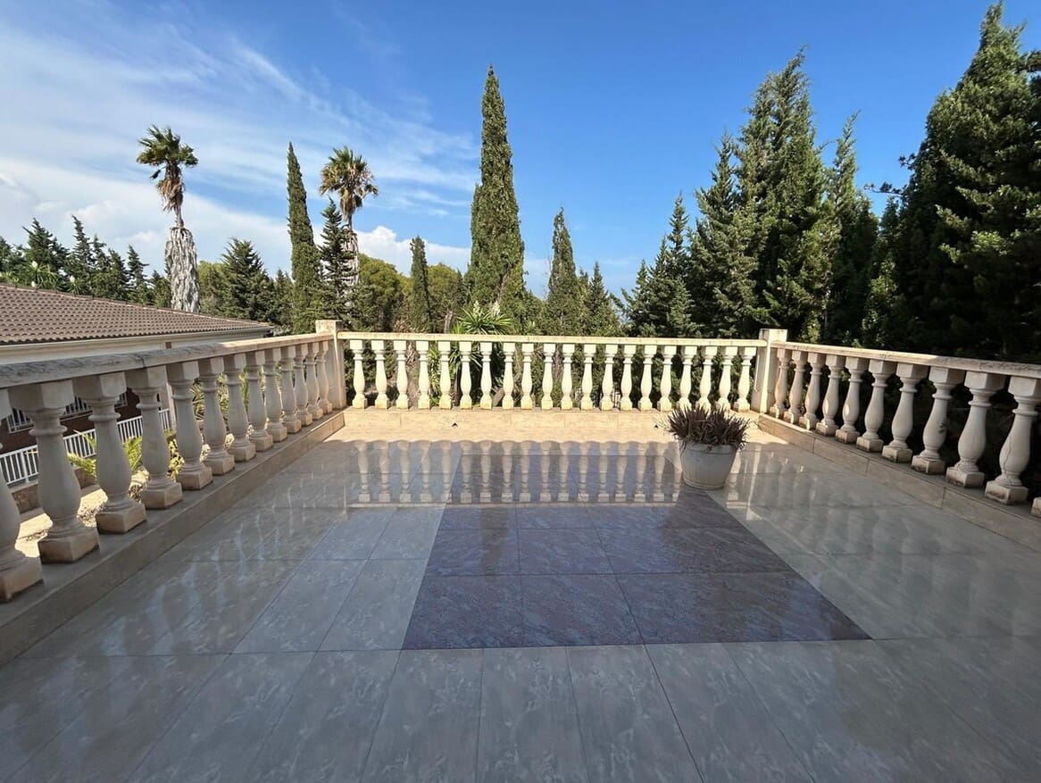 6 soveværelse Villa til salg i San Fulgencio med swimmingpool garage - € 625.000 (Ref: 10144659)