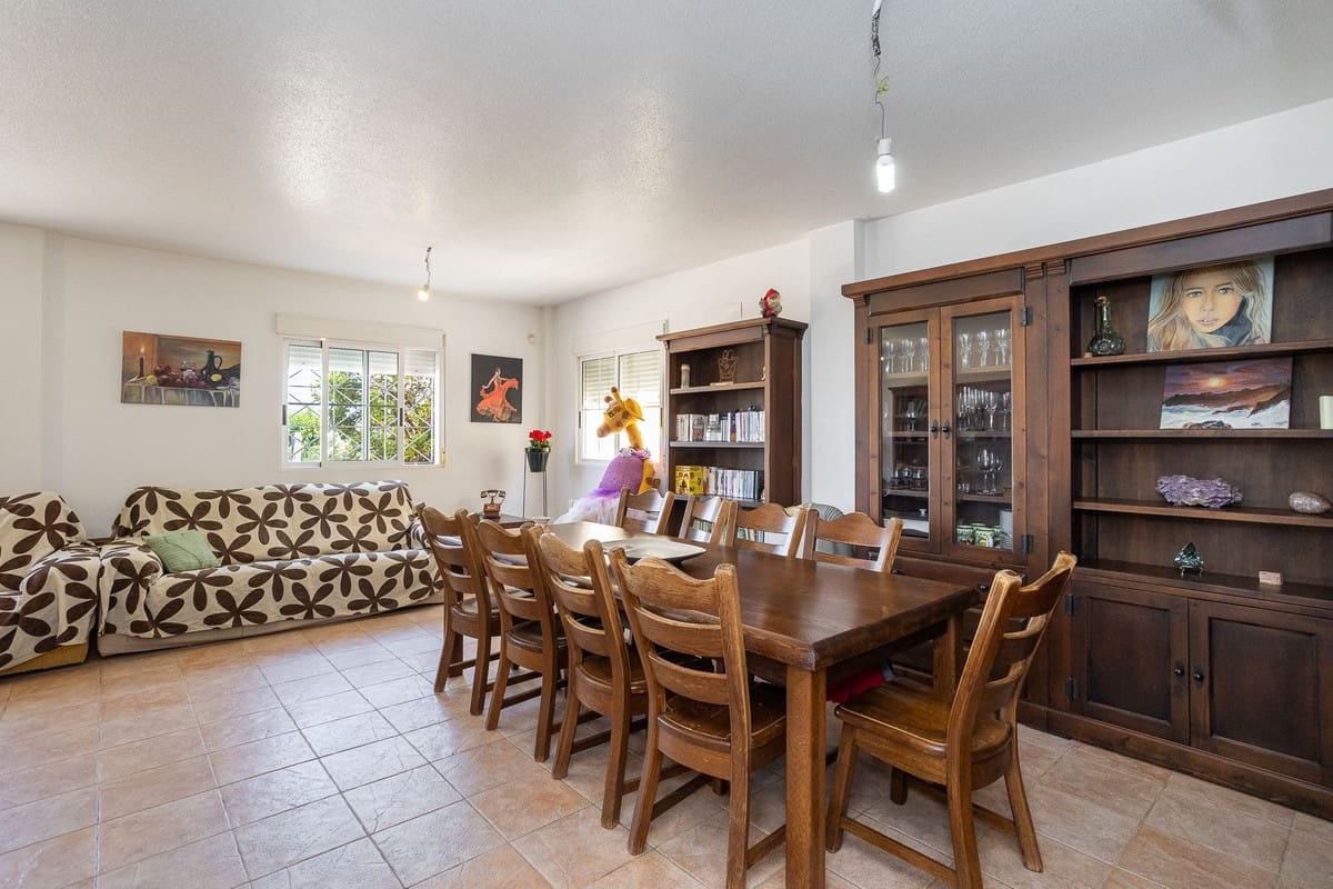 6 chambre Villa/Maison à vendre à La Siesta - 539 000 € (Ref: 10144662)