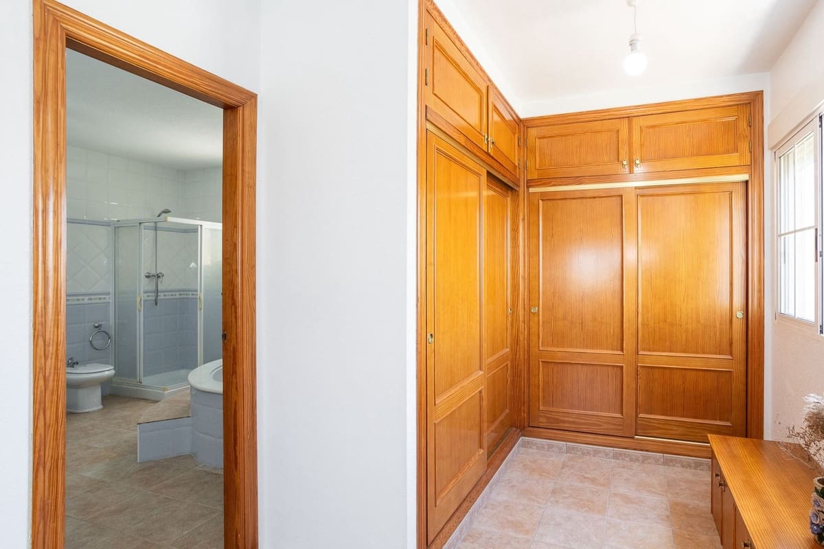 6 chambre Villa/Maison à vendre à La Siesta - 539 000 € (Ref: 10144662)