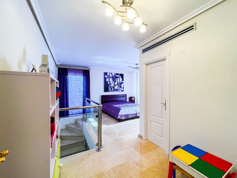 5 bedroom Villa for sale in La Mata with pool - € 1,170,000 (Ref: 10144663)