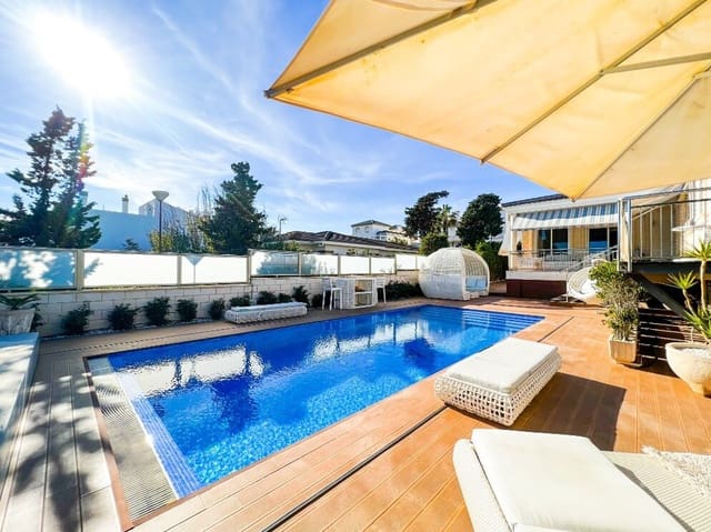 5 soveværelse Villa til salg i Los Europeos, Torrevieja med swimmingpool - € 1.170.000 (Ref: 10144663)