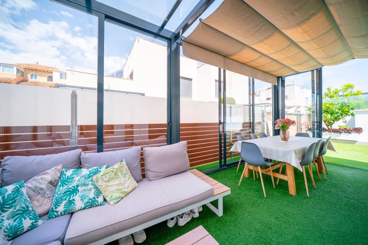 5 soverom Villa til salgs i Torrevieja med svømmebasseng - € 559 000 (Ref: 10144665)