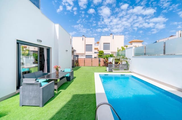 5 camera da letto Villa in vendita in Puerto Deportivo, Torrevieja con piscina - 559.000 € (Rif: 10144665)
