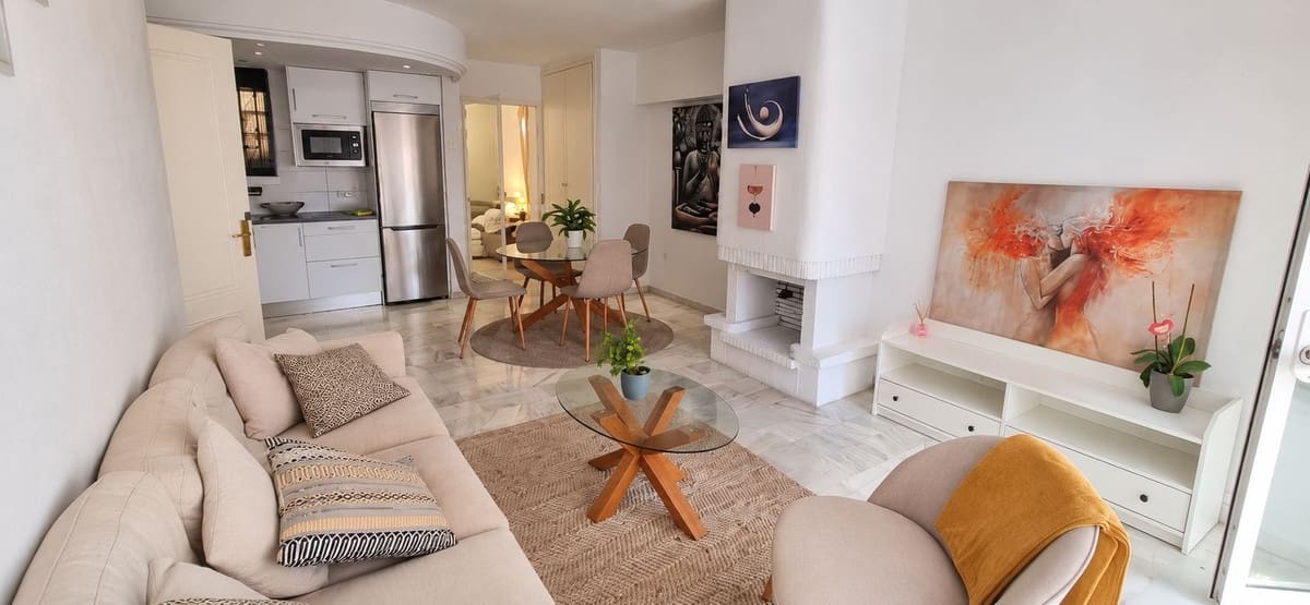2 soveværelse Byhus til salg i La Reserva med swimmingpool - € 319.000 (Ref: 10146435)