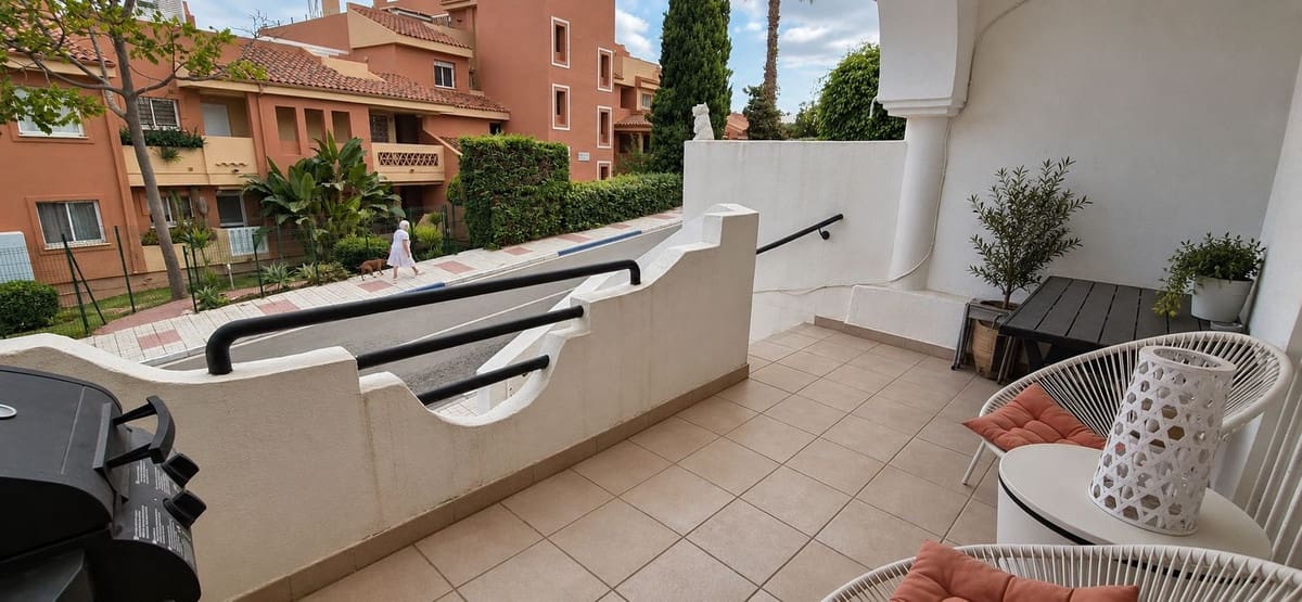 2 soveværelse Byhus til salg i La Reserva med swimmingpool - € 319.000 (Ref: 10146435)