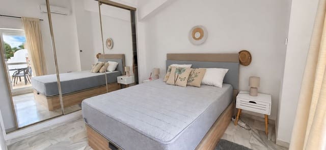2 quarto Casa em Banda para venda em La Reserva, Marbella com piscina - 319 000 € (Ref: 10146435)