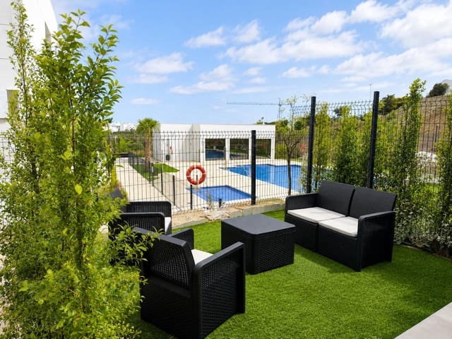 3 chambre Appartement à vendre à Bahía Dorada, Estepona avec piscine garage - 570 000 € (Ref: 10146463)