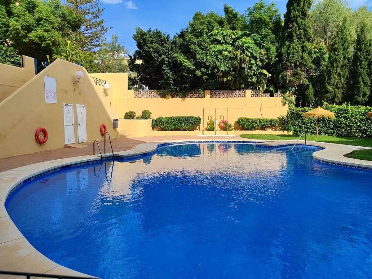 2 sovrum Lägenhet till salu i Fuengirola med pool garage - 290 000 € (Ref: 10146468)