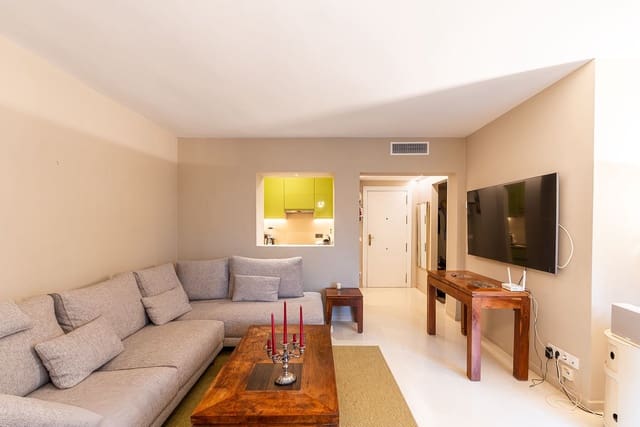 1 slaapkamer Appartement te koop in Nueva Atalaya, Estepona met zwembad - € 325.000 (Ref: 10146484)