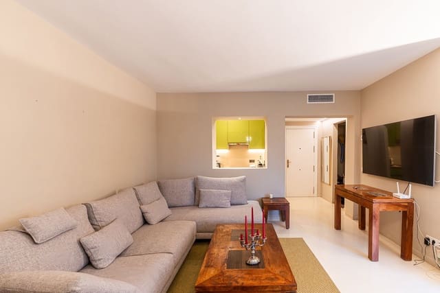 1 slaapkamer Appartement te koop in Nueva Atalaya, Estepona met zwembad - € 325.000 (Ref: 10146484)