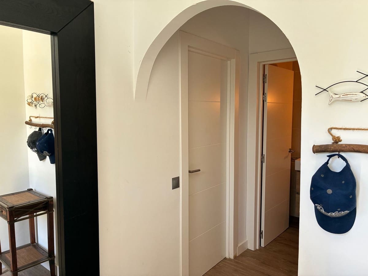 3 soverom Villa til salgs i El Paraiso med svømmebasseng garasje - € 1 350 000 (Ref: 10146485)