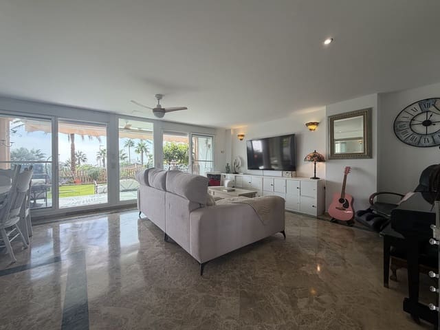 3 chambre Maison de Ville à vendre à Buenas Noches, Estepona avec piscine garage - 595 000 € (Ref: 10146486)