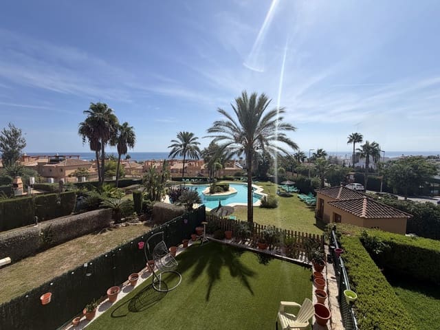 3 chambre Maison de Ville à vendre à Buenas Noches, Estepona avec piscine garage - 595 000 € (Ref: 10146486)